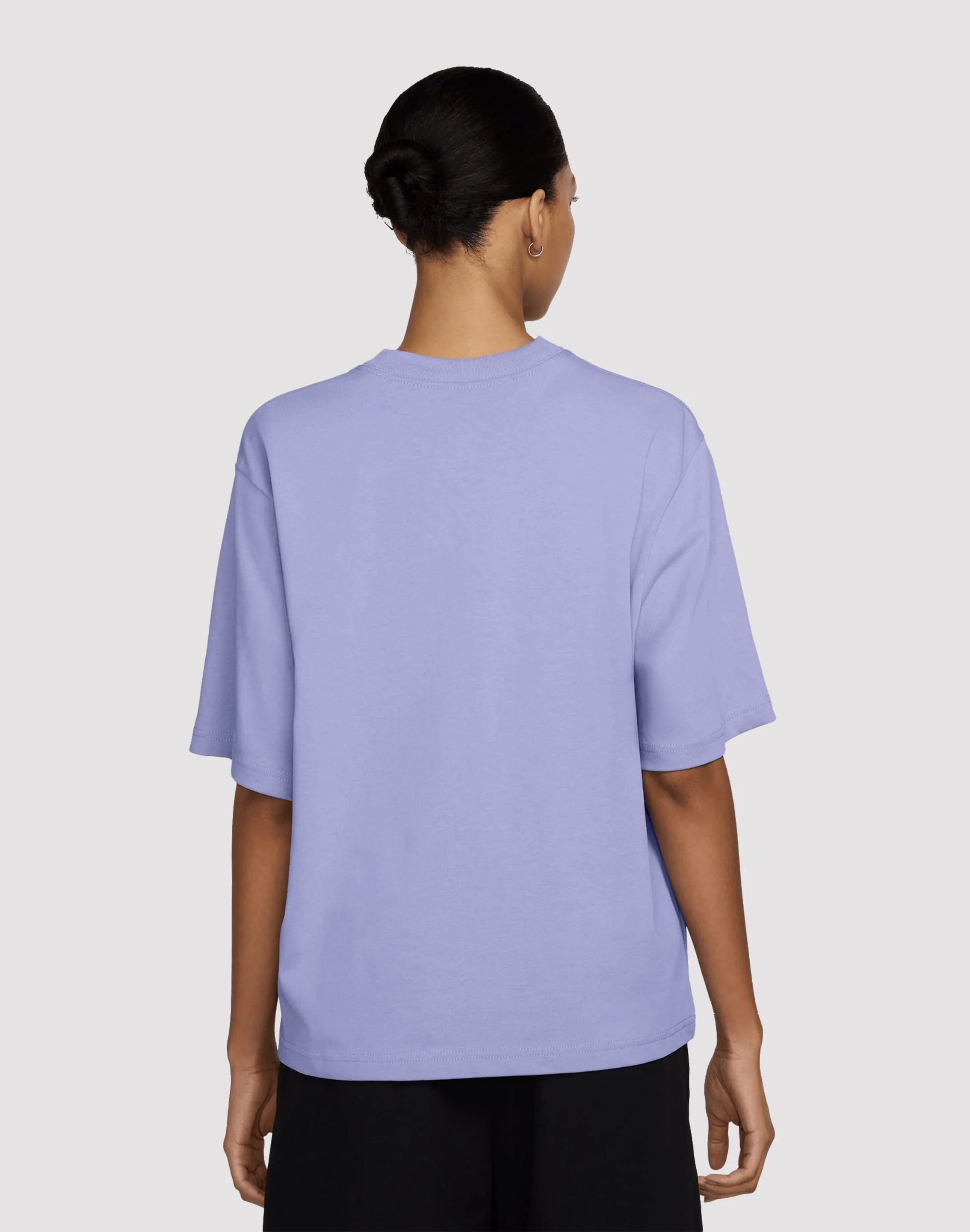 Nike Sportswear Essential Boxy Tee