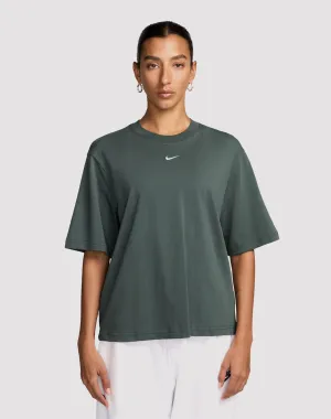 Nike Sportswear Essential Boxy Tee