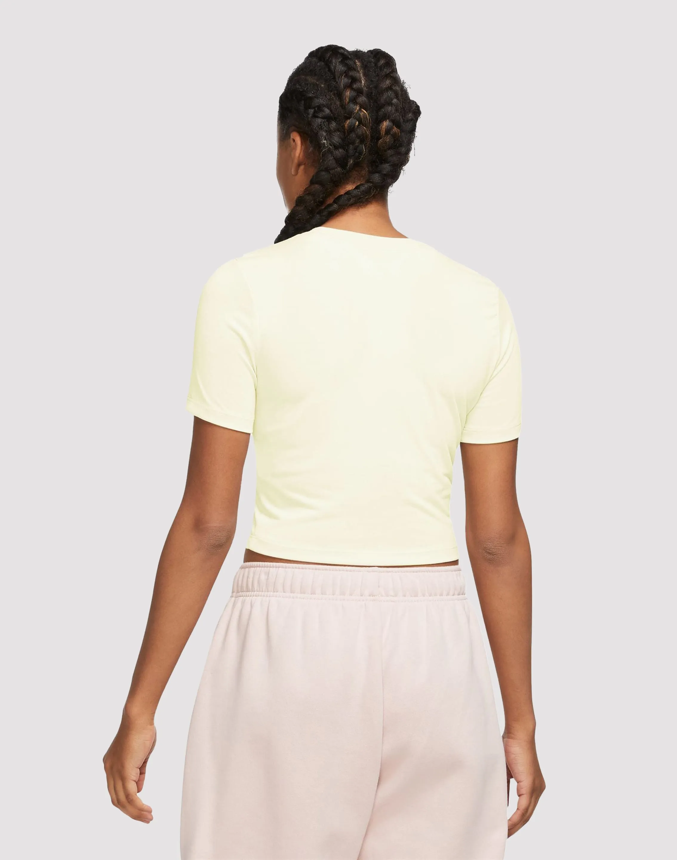 Nike Sportswear Essential Slim Cropped Tee