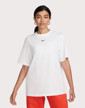 Nike Sportswear Essential Tee