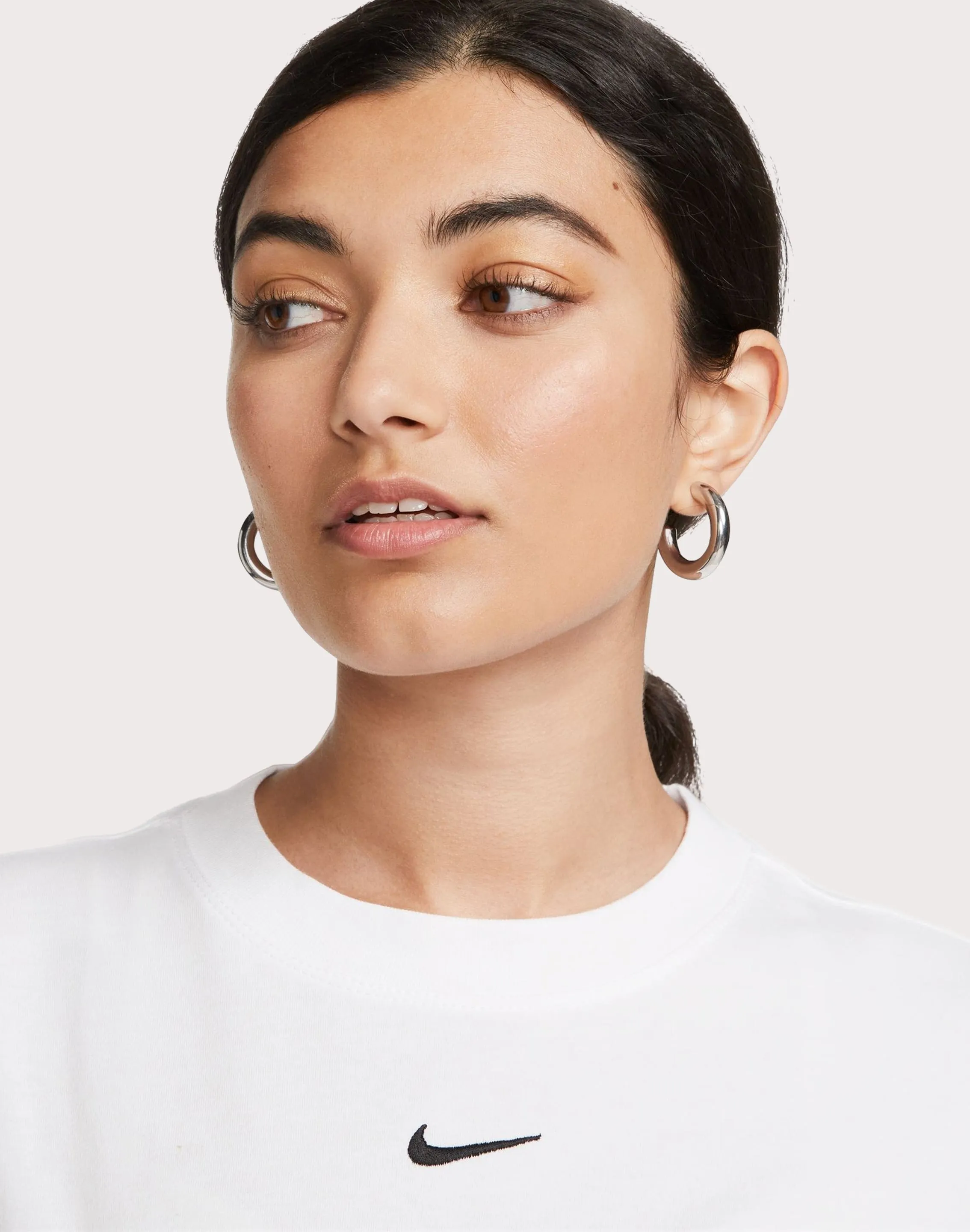 Nike Sportswear Essential Tee