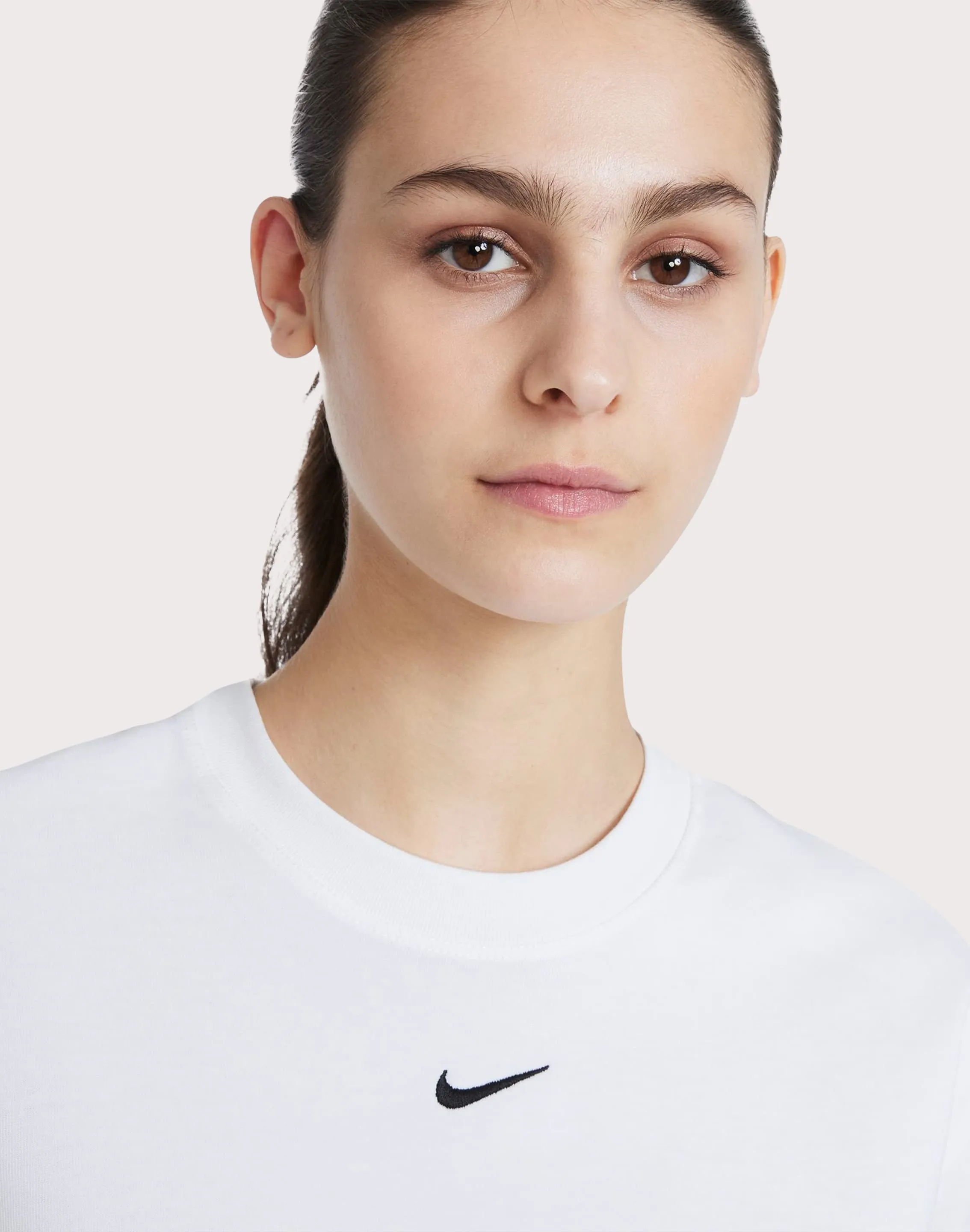 Nike Sportswear Essentials Boxy White Tee