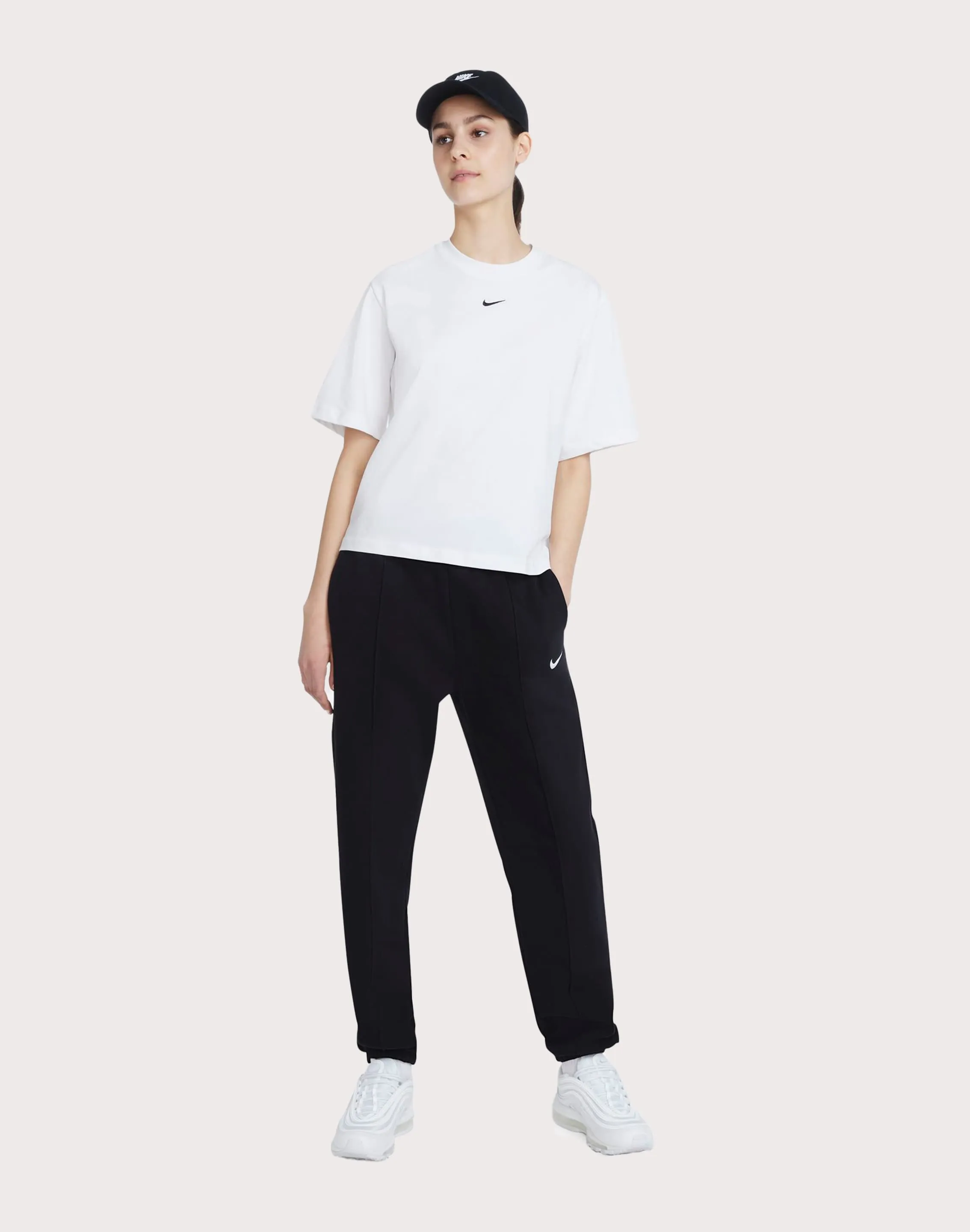 Nike Sportswear Essentials Boxy White Tee