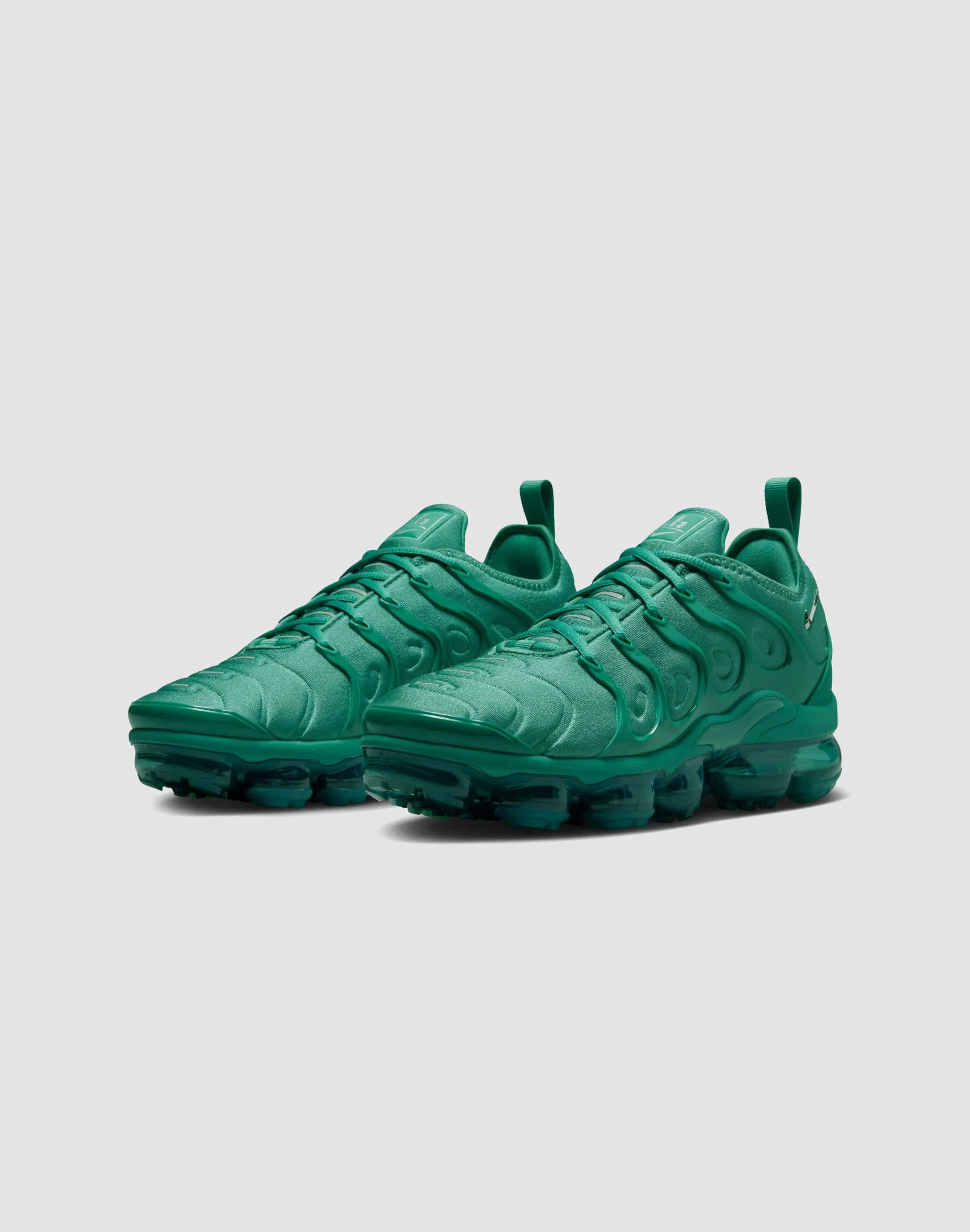 Nike VaporMax Plus "Bicoastal/Chrome/Metallic Silver"