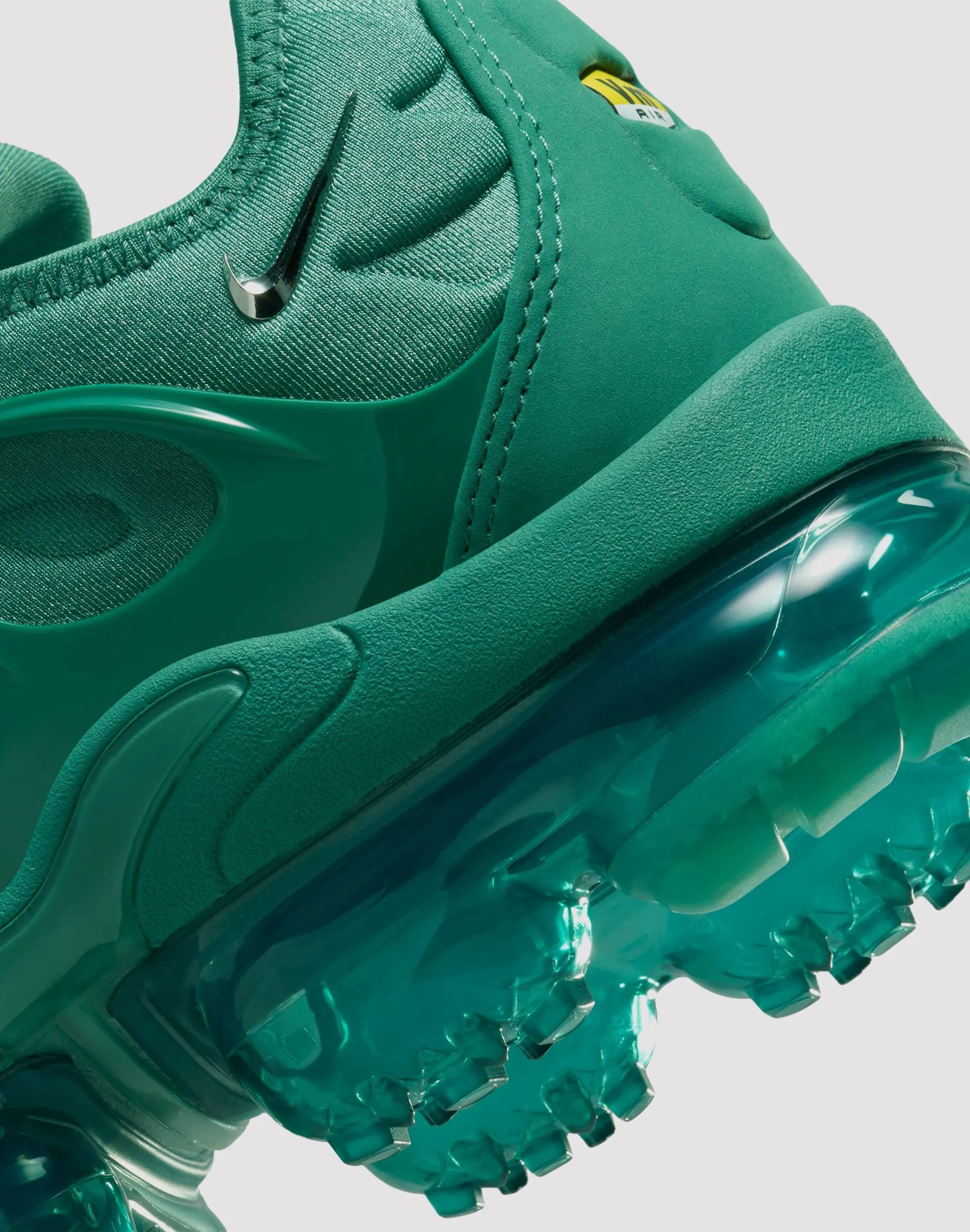 Nike VaporMax Plus "Bicoastal/Chrome/Metallic Silver"
