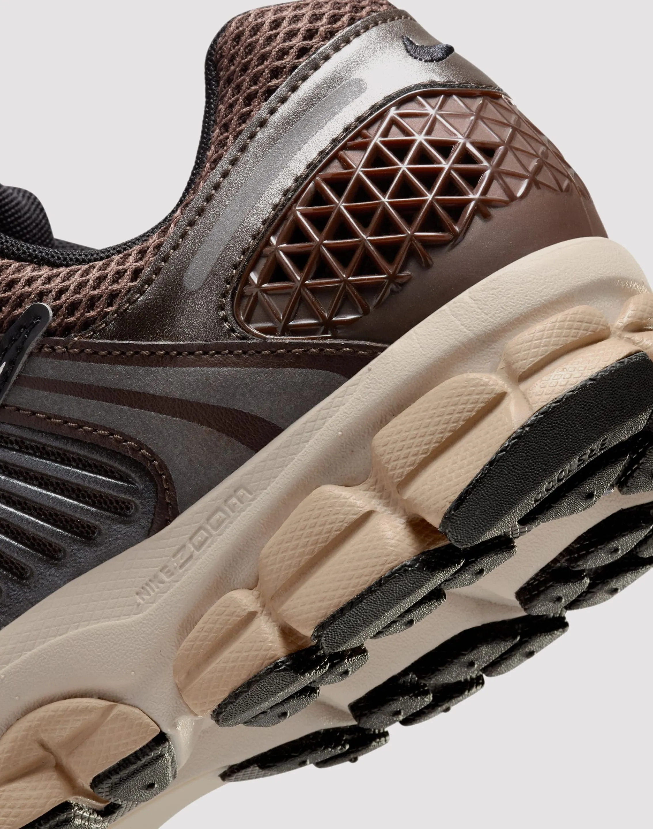 Nike Zoom Vomero 5 "Baroque Brown/Chrome/Lt Orewood Brn/Hemp"
