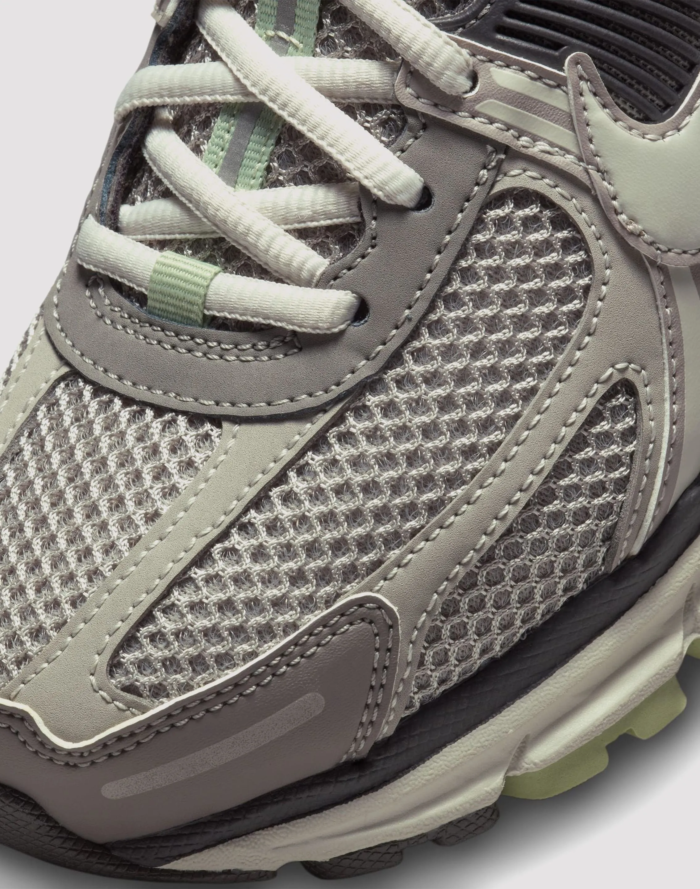 Nike Zoom Vomero 5 "Cobblestone/Light Bone"