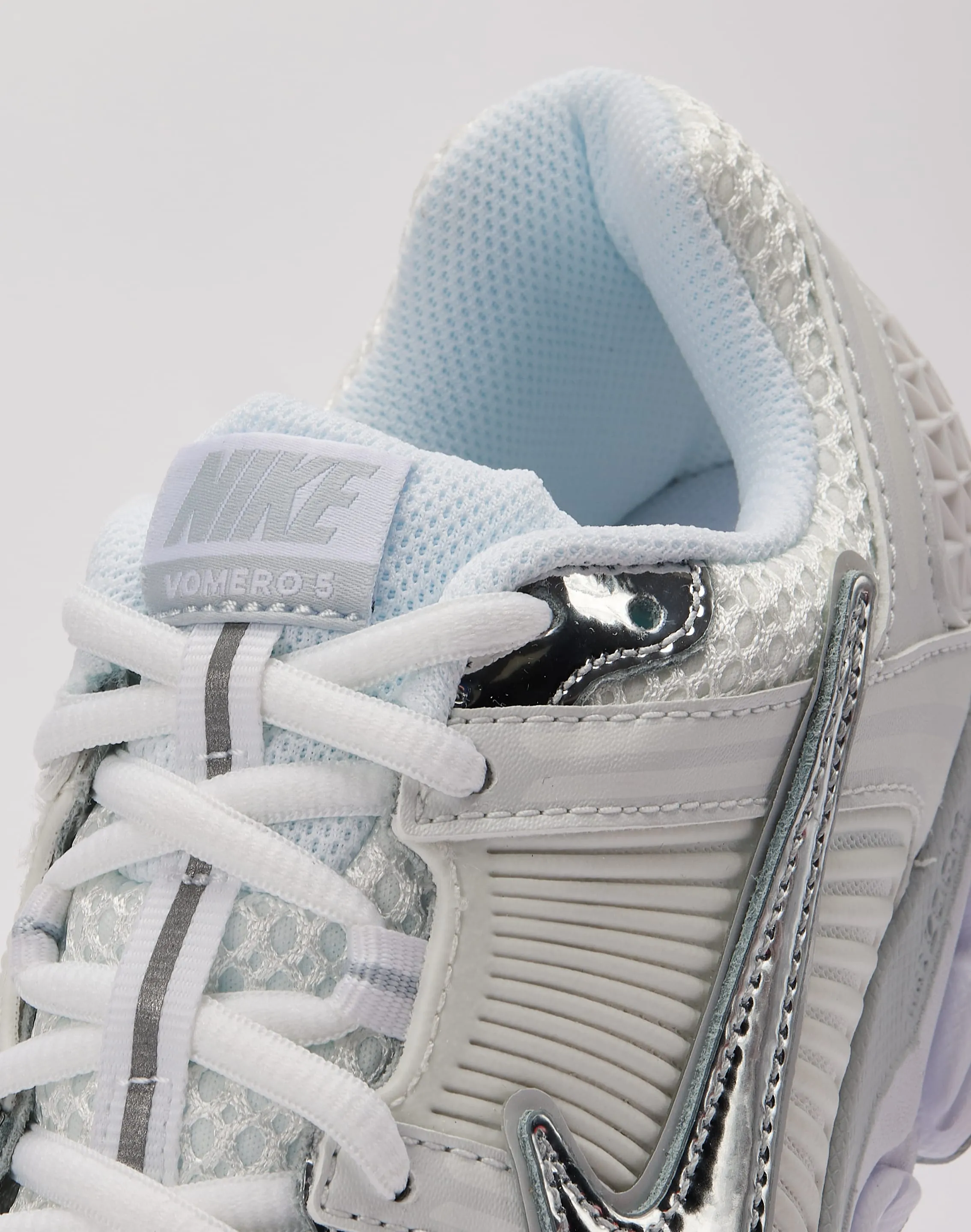 Nike Zoom Vomero 5
