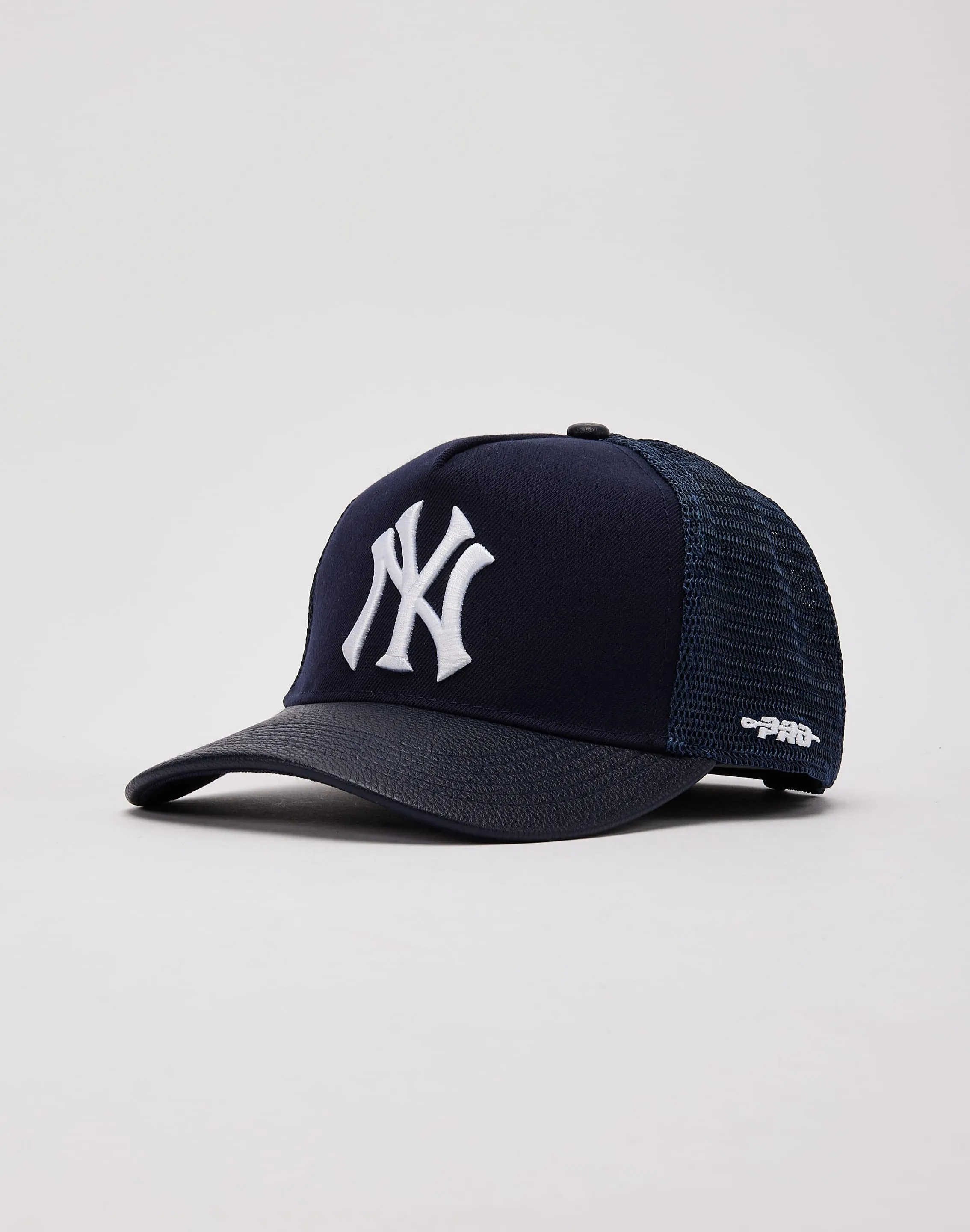 Pro Standard New York Yankees Trucker Hat